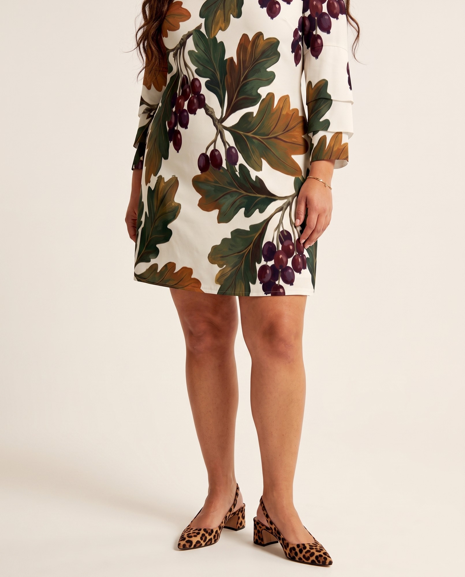 Painterly Oak Leaf Berry Flutter Sleeve — view 3